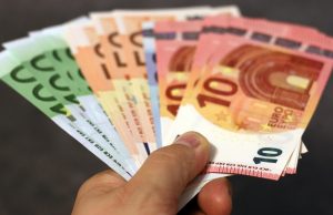 Taux de Change en Algérie : Légère Baisse de l’Euro Face au Dinar Algérien