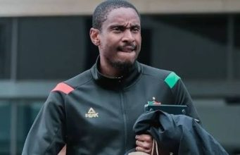 Rulani Mokwena, ex-entraîneur du MC Alger, condamné pour devises non déclarées à l’aéroport d’Alger