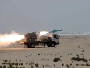 Tensions dans le détroit d’Ormuz : l’Iran tire des missiles sur des destroyers américains