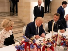 À Versailles, Trump signe l’accord de paix avec l’Iran en présence de Macron